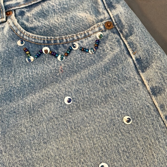 Levi’s Festival Cutoff Embellished Denim Shorts 27 4 26 Flower Power Woodstock - Picture 11 of 12